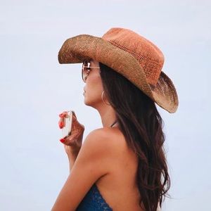 Meet your Posher, Chastity